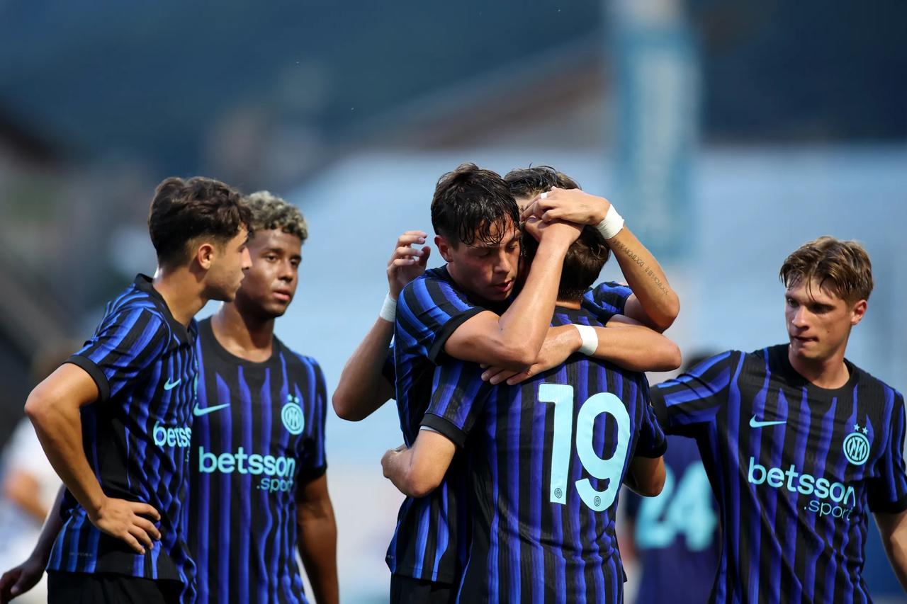 包含又见绝平！AC米兰与辽宁男篮鏖战至终场，东契奇读秒救主的词条